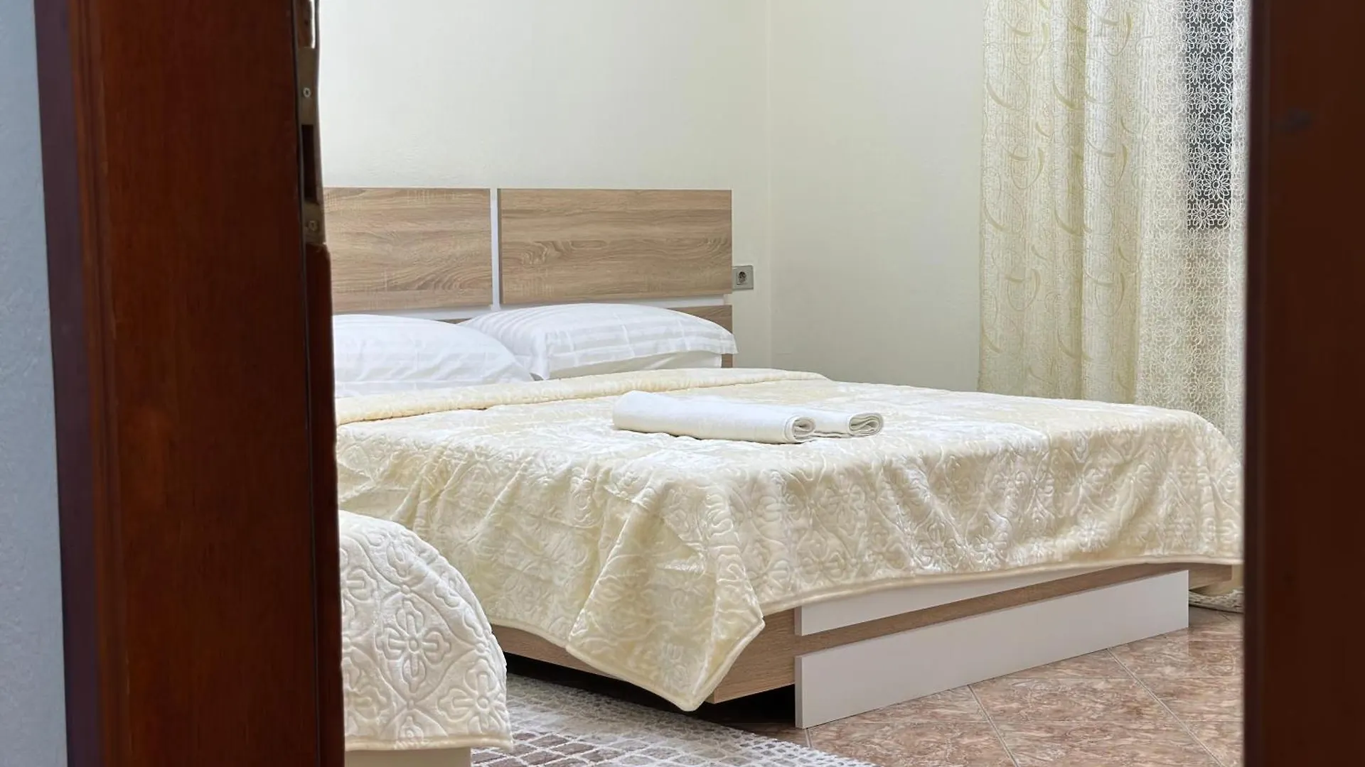 Mandi Apartament ティラナ アパート